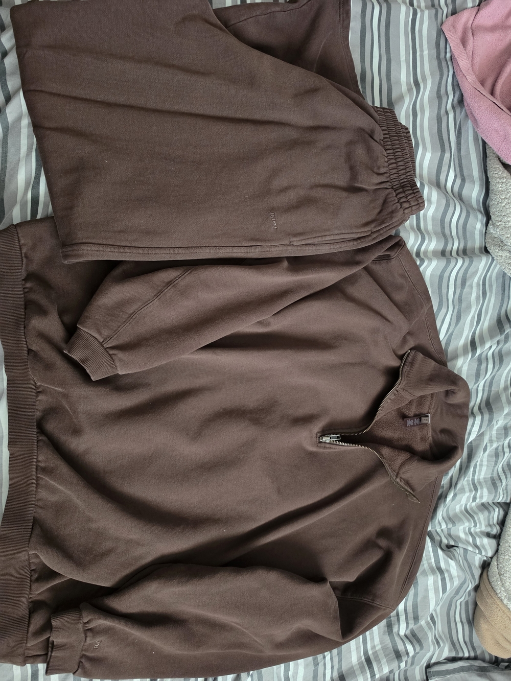 SKIMS Wide Leg Pants & Matching Pullover Set in Brown
